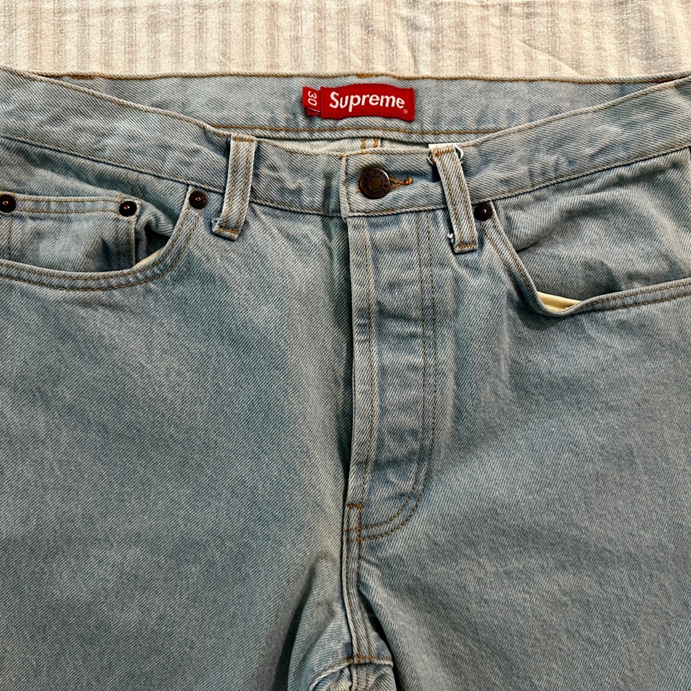 Supreme Regular Straight Fit Jeans – Light Blue Denim (Men’s 30x32)